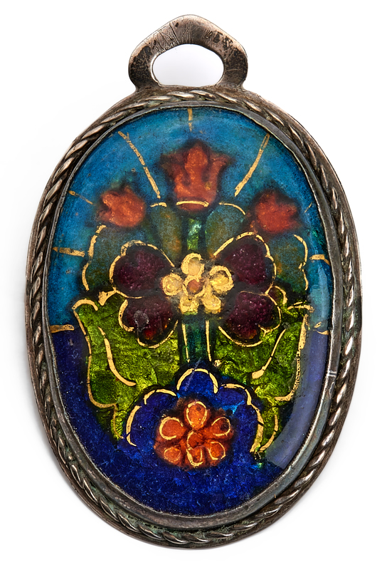 Arts & Crafts Floral pendant/pin