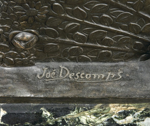 Joe Descomps sculpture